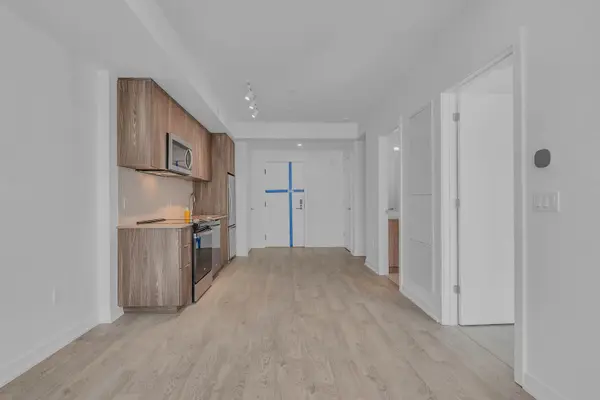 Milton, ON L9E 1M4,750 Whitlock AVE #607