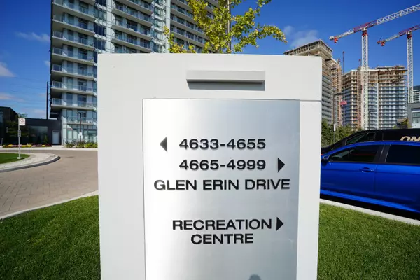 4633 Glen Erin DR #310, Mississauga, ON L5M 0Y6