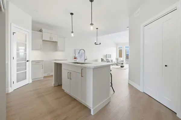 Belleville, ON K8N 0R4,62 Raycroft DR