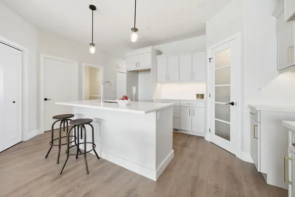 Belleville, ON K8N 0R4,62 Raycroft DR