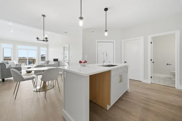 62 Raycroft DR, Belleville, ON K8N 0R4