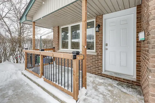 London South, ON N6E 2K9,86 Patience CRES