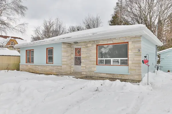 Brighton, ON K0K 1H0,5 Meade ST