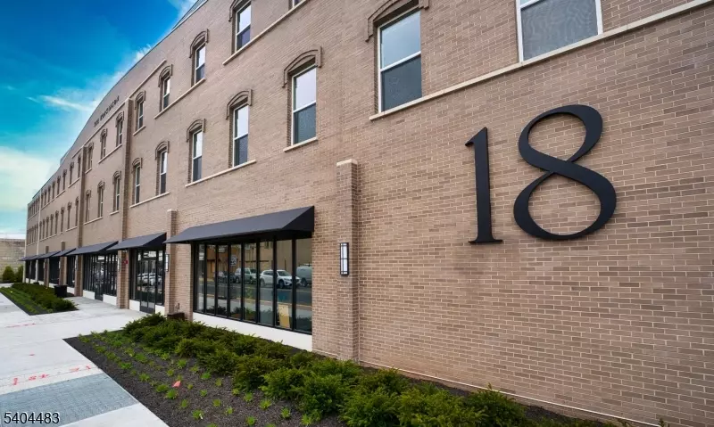 Bound Brook Boro, NJ 08805,18 W Main St #401