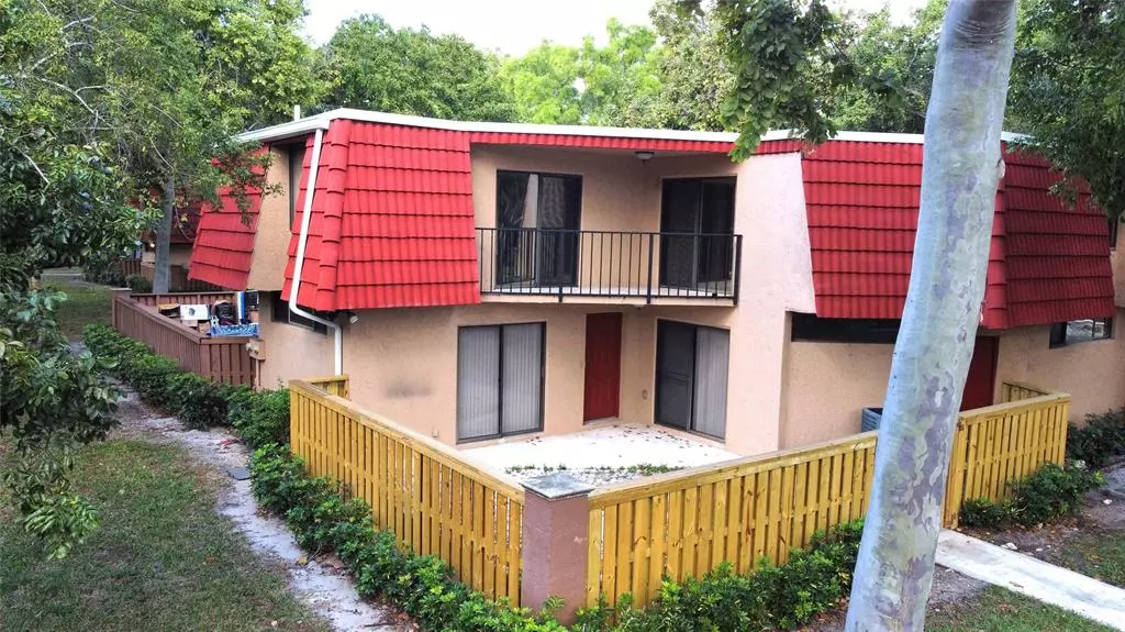 Boca Raton, FL 33433,8189 Severn Dr #C