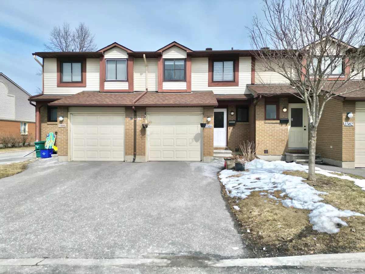 Orleans - Cumberland And Area, ON K4A 2J1,1584 Hoskins CRES