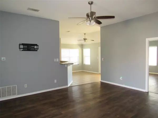 Lacy Lakeview, TX 76705,105 Wildcat Drive