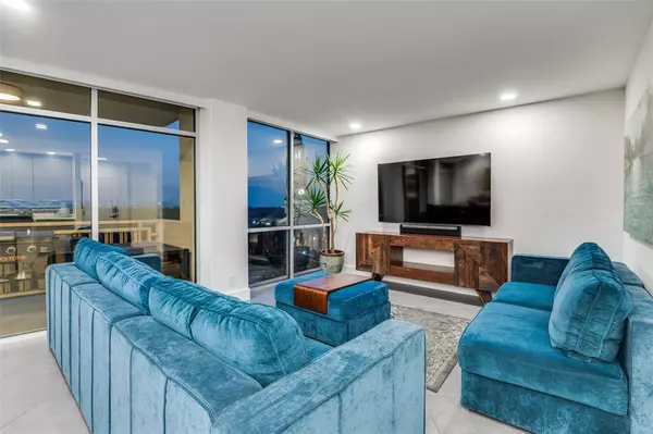 Dallas, TX 75225,6211 W Northwest Highway #601