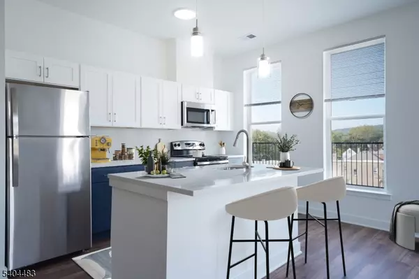 Bound Brook Boro, NJ 08805,18 W Main St #401