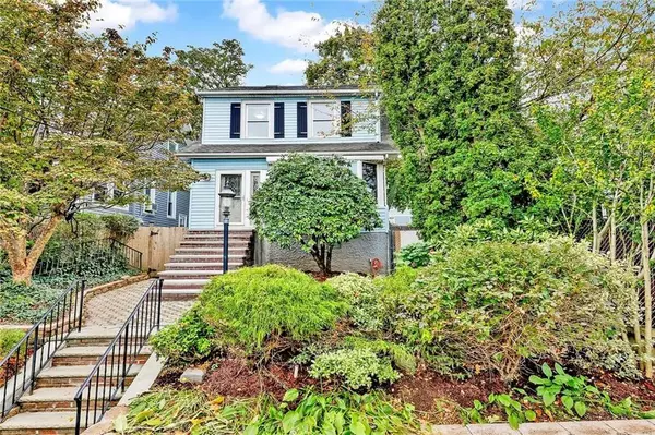 30 East Buchanan ST, Staten  Island, NY 10301