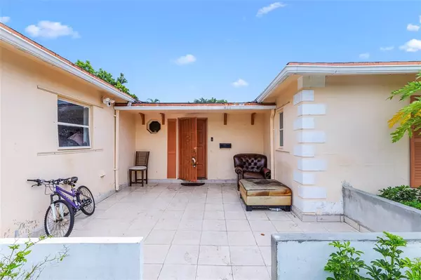 North Lauderdale, FL 33068,970 SW 67th Ave