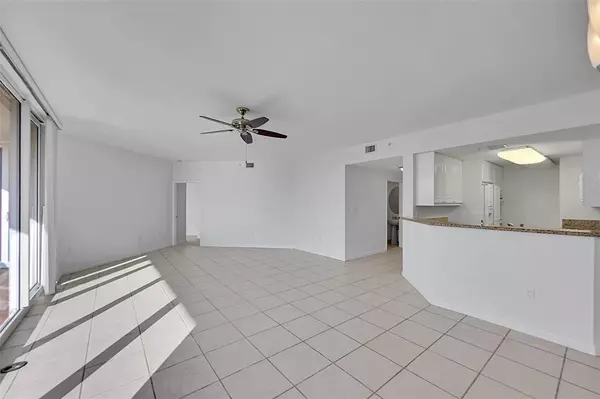 Hollywood, FL 33019,6001 N Ocean Dr #403