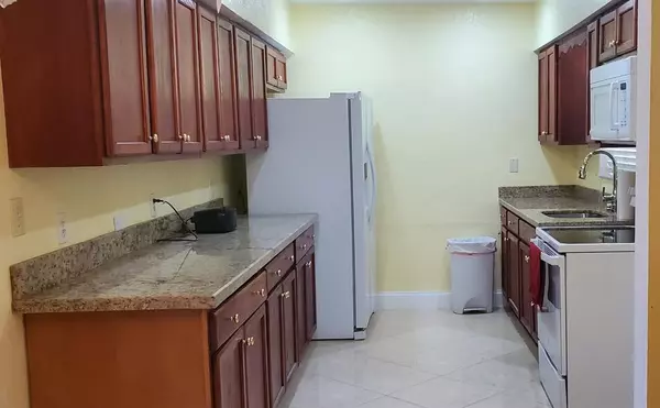 North Miami Beach, FL 33162,930 NE 160th St