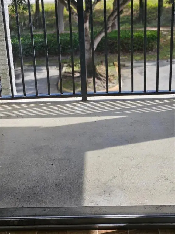 Coral Springs, FL 33067,5860 W Sample Rd #301