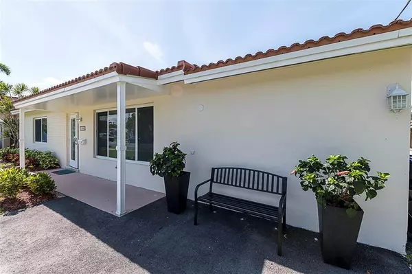 Hollywood, FL 33019,1162 Hayes St