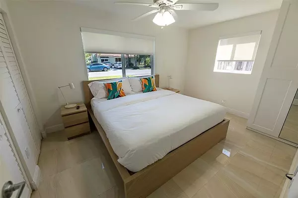 Hollywood, FL 33019,1162 Hayes St