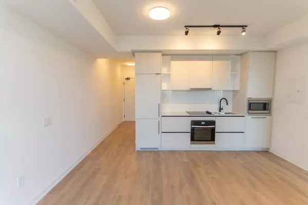 Toronto W02, ON M6H 0E3,1285 Dupont ST #1405