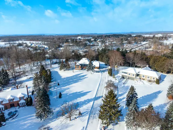 Halton Hills, ON L7G 4S5,27 Chantelay CRES