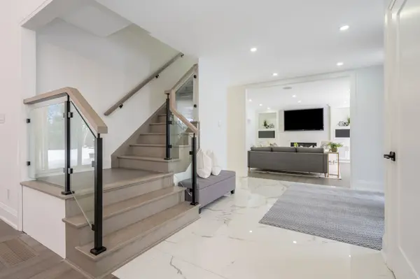 Halton Hills, ON L7G 4S5,27 Chantelay CRES