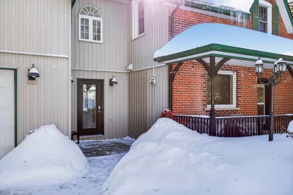 Cavan Monaghan, ON L0A 1C0,747 Morton 10th Line