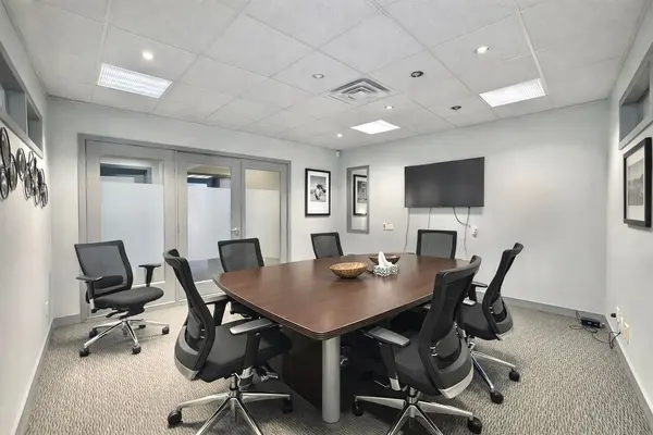 Dows Lake - Civic Hospital And Area, ON K1Y 3V1,111 Sherwood DR #203