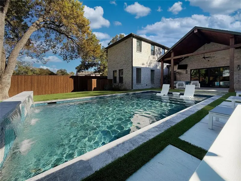 6537 Trammel Drive, Dallas, TX 75214