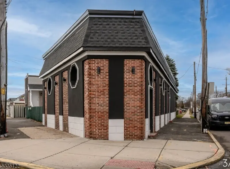 Linden City, NJ 07036,305 N Stiles