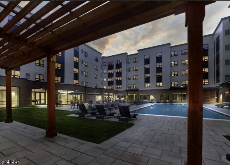 Woodbridge Twp., NJ 07095,10 Green St #431