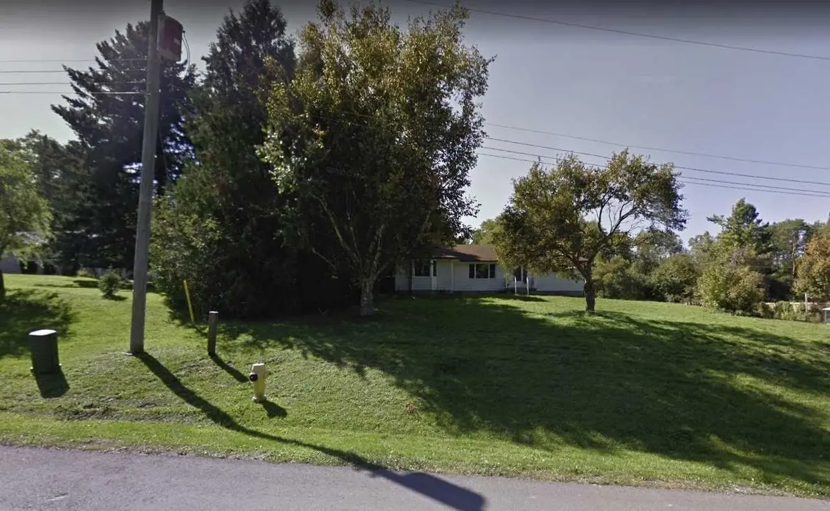 King, ON L7B 1J5,194 Martin ST