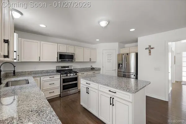 Canton, MI 48188,43149 Wilderness DR