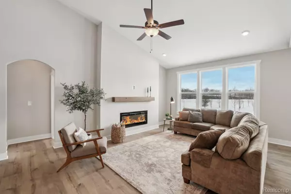 Howell, MI 48843,677 Round Rock  Dr