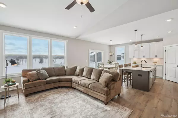 Howell, MI 48843,677 Round Rock  Dr