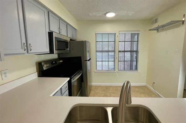 Dallas, TX 75287,4748 Old Bent Tree Lane #1404