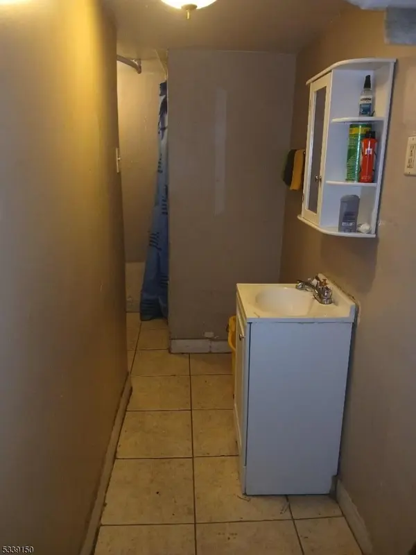 Newark City, NJ 07106,20 Rockland Ter