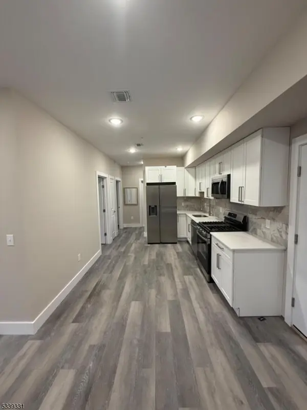 Paterson City, NJ 07503,1022 Main St #407