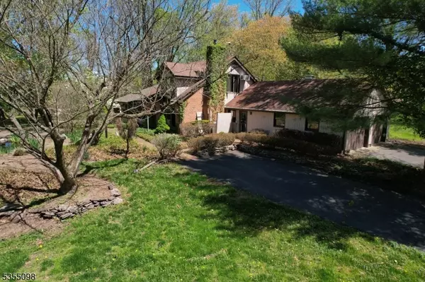 Delaware Twp., NJ 08559,22 Pine Hill Rd