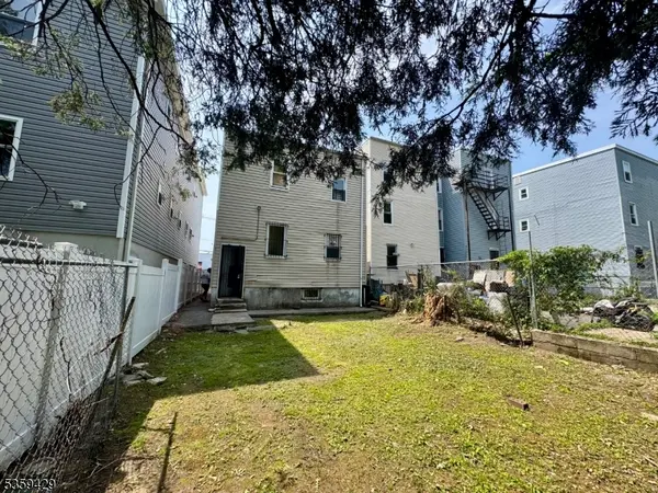 792 South 19th Street, Newark City, NJ 07103