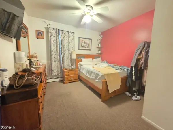 Elizabeth City, NJ 07202,32 Spencer St