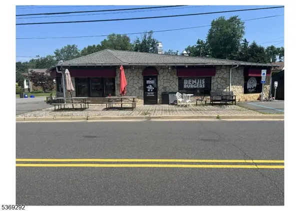 671 Harris Ave, Middlesex Boro, NJ 08846