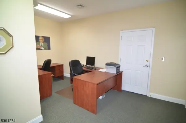 Raritan Twp., NJ 08822,4 Walter E Foran Blvd