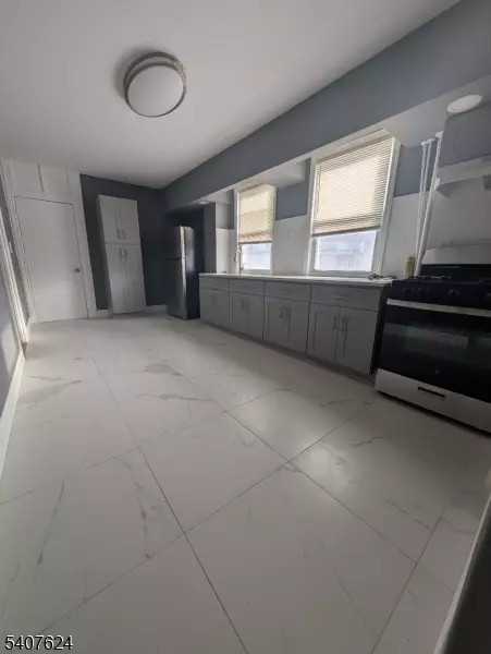 Newark City, NJ 07107,5 N 7Th St