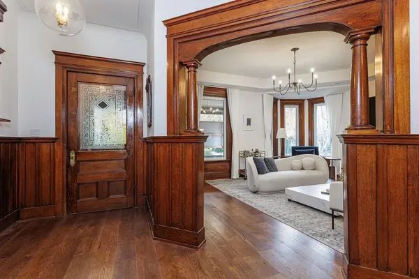 Toronto C01, ON M6H 2S7,42 Delaware AVE #MAIN