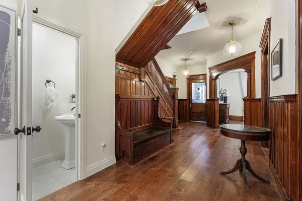 Toronto C01, ON M6H 2S7,42 Delaware AVE #MAIN