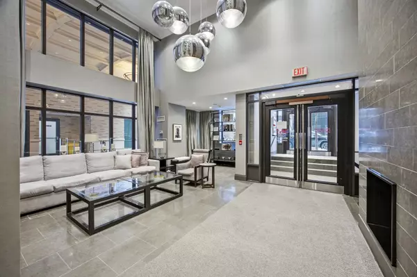 Toronto C08, ON M4Y 3C3,35 Hayden ST #1111