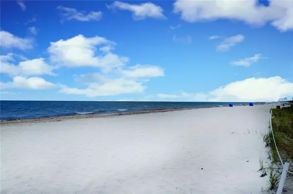 Lauderdale By The Sea, FL 33062,1461 S Ocean Blvd #305