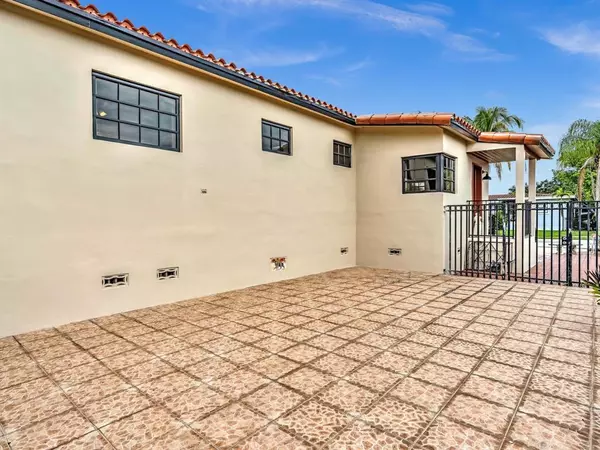 Miami, FL 33155,8020 SW 19th St