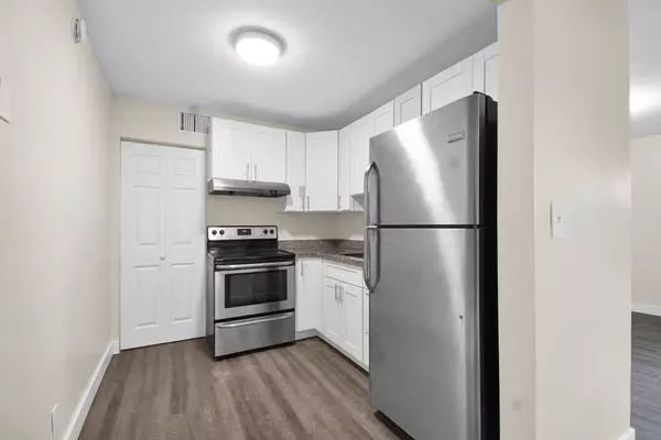 Hollywood, FL 33020,2460 Taylor St