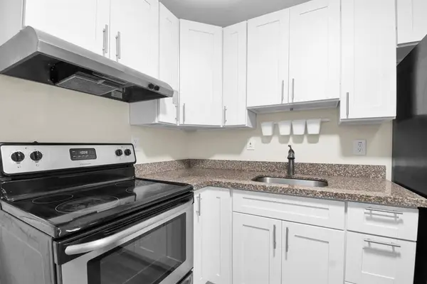 Hollywood, FL 33020,2460 Taylor St