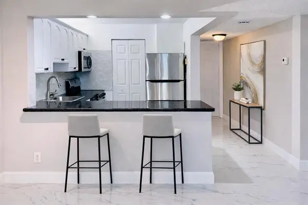 Tamarac, FL 33321,8060 N Colony Cir #209