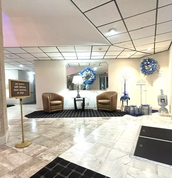 Coral Springs, FL 33065,10777 W Sample Rd #418